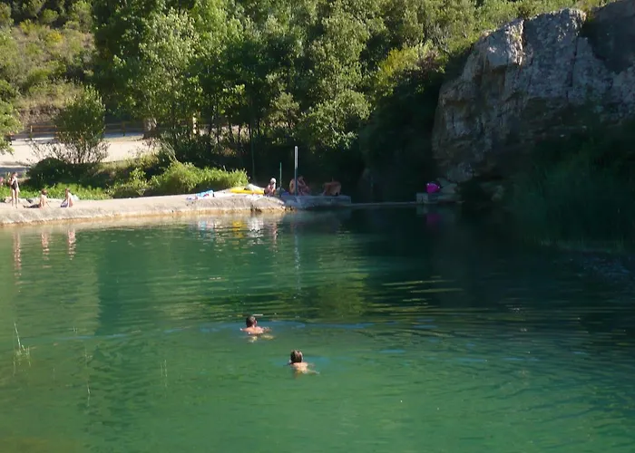 Xl Familles Et Groupes Sous Peyrepertuse Vandrarhem Duilhac