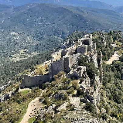 Xl Familles Et Groupes Sous Peyrepertuse * Duilhac